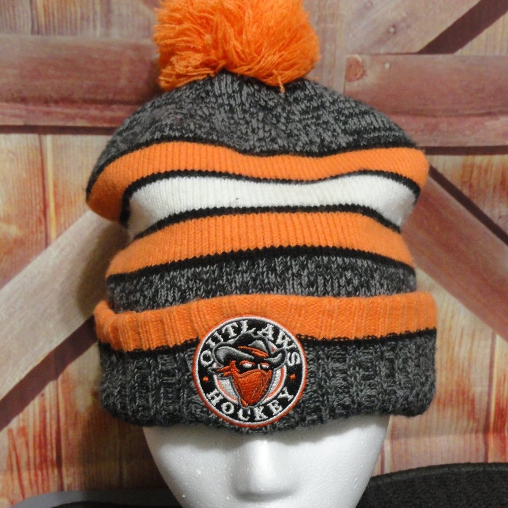 OUTLAWS Hockey Knit pompom lined hat~colorful~EUC~